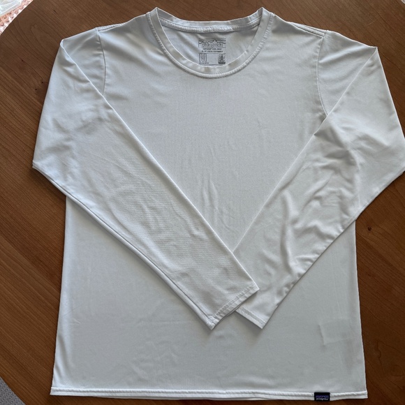 Patagonia Capilene Cool Daily Longsleeve Top in White (Size M) - Picture 3 of 8